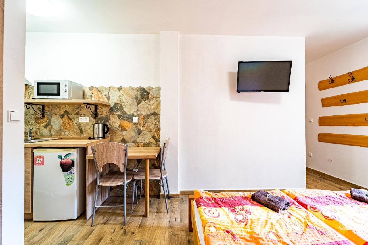 Family Apartments V Zatisi โดลนี โมราวา ภายนอก รูปภาพ